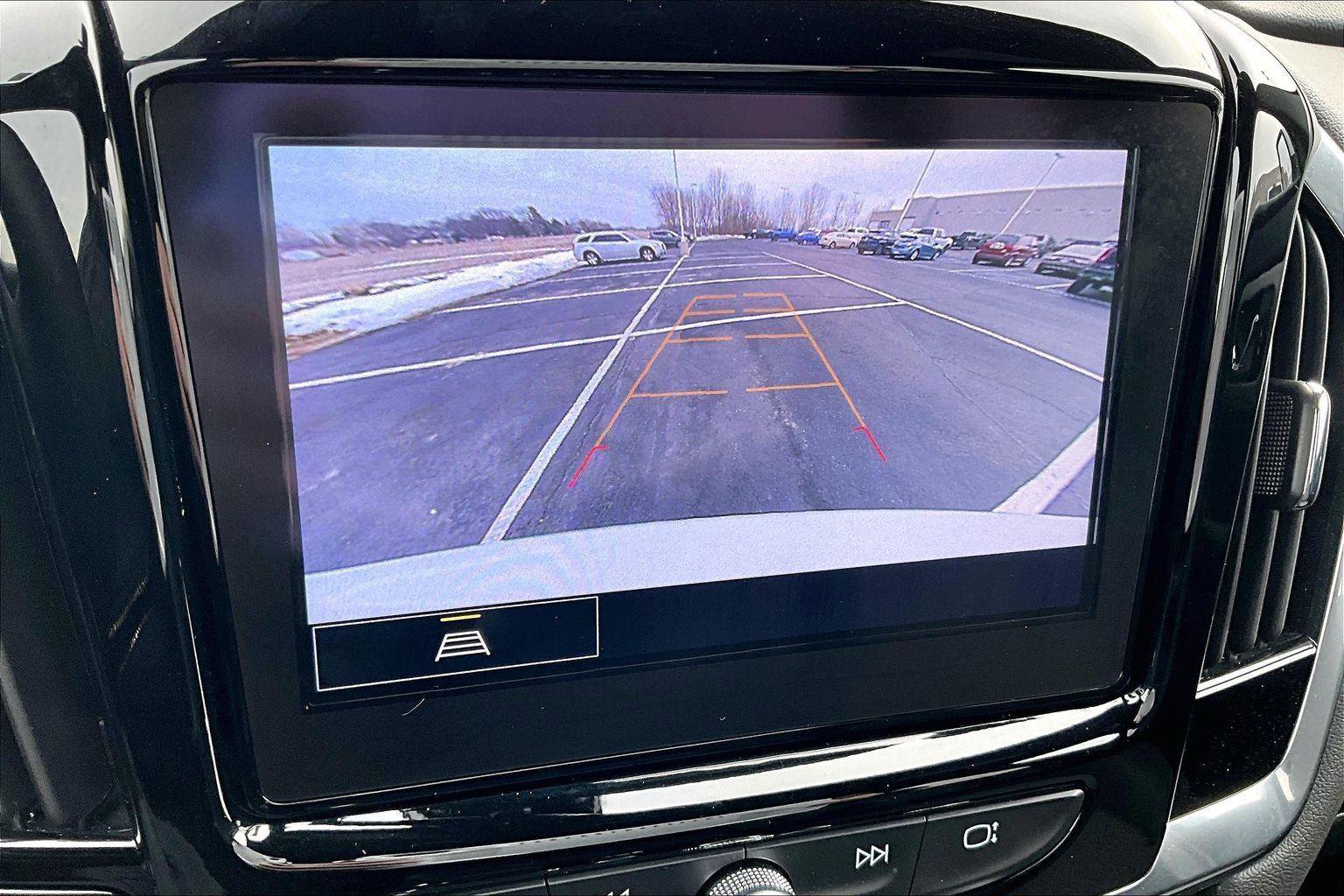 Used 2023 Chevrolet Traverse LT w/ Midnight/Sport Edition image 22