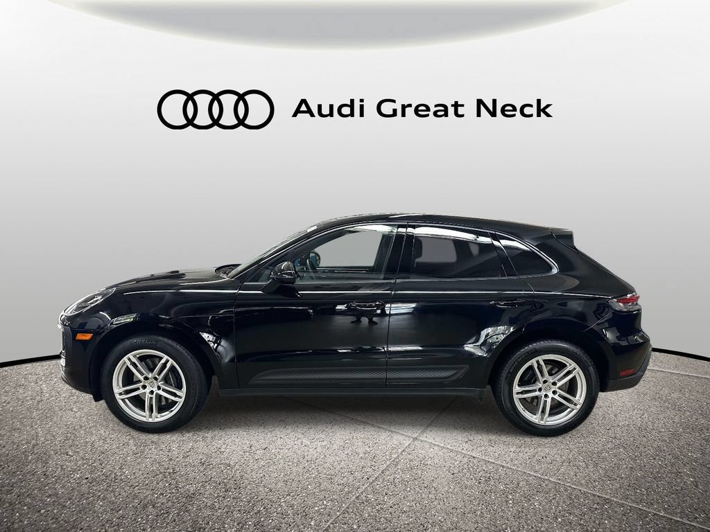 Used 2024 Porsche Macan AWD/4WD image 32