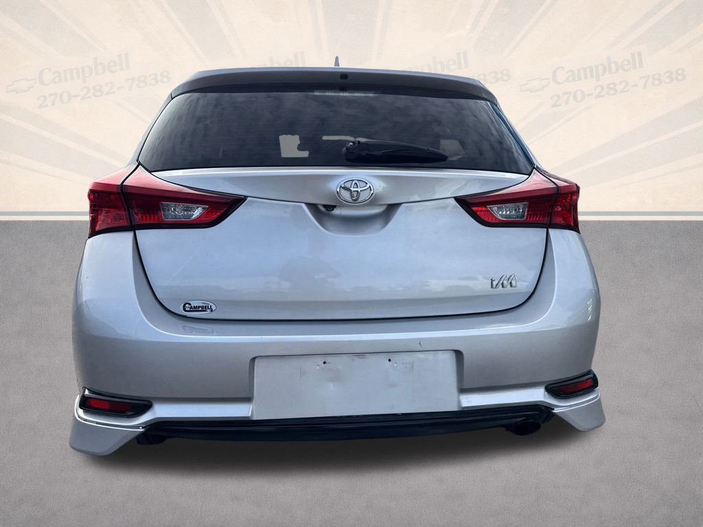 Used 2018 Toyota Corolla iM image 4