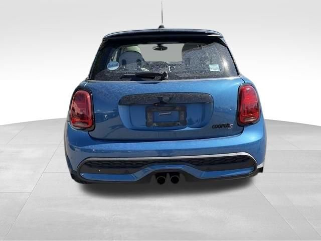 Used 2022 MINI Cooper S w/ Driver Assistance Package FWD image 9