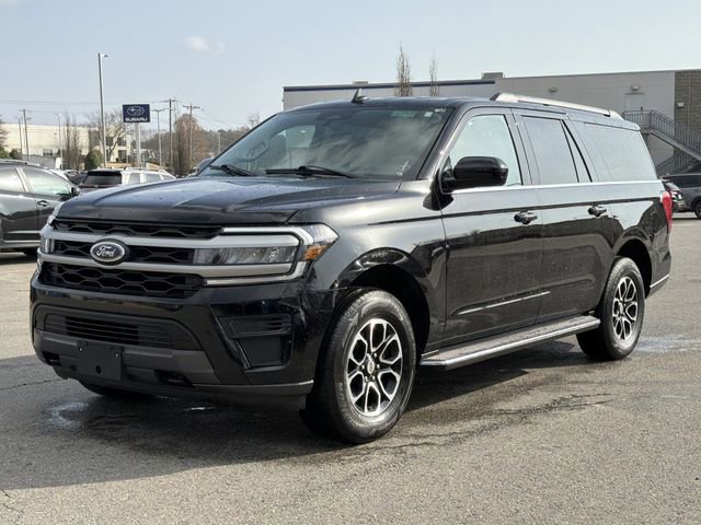 Used 2023 Ford Expedition Max XLT image 7