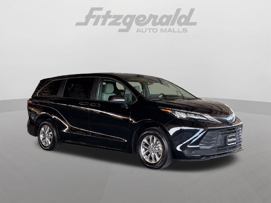 Certified 2025 Toyota Sienna LE