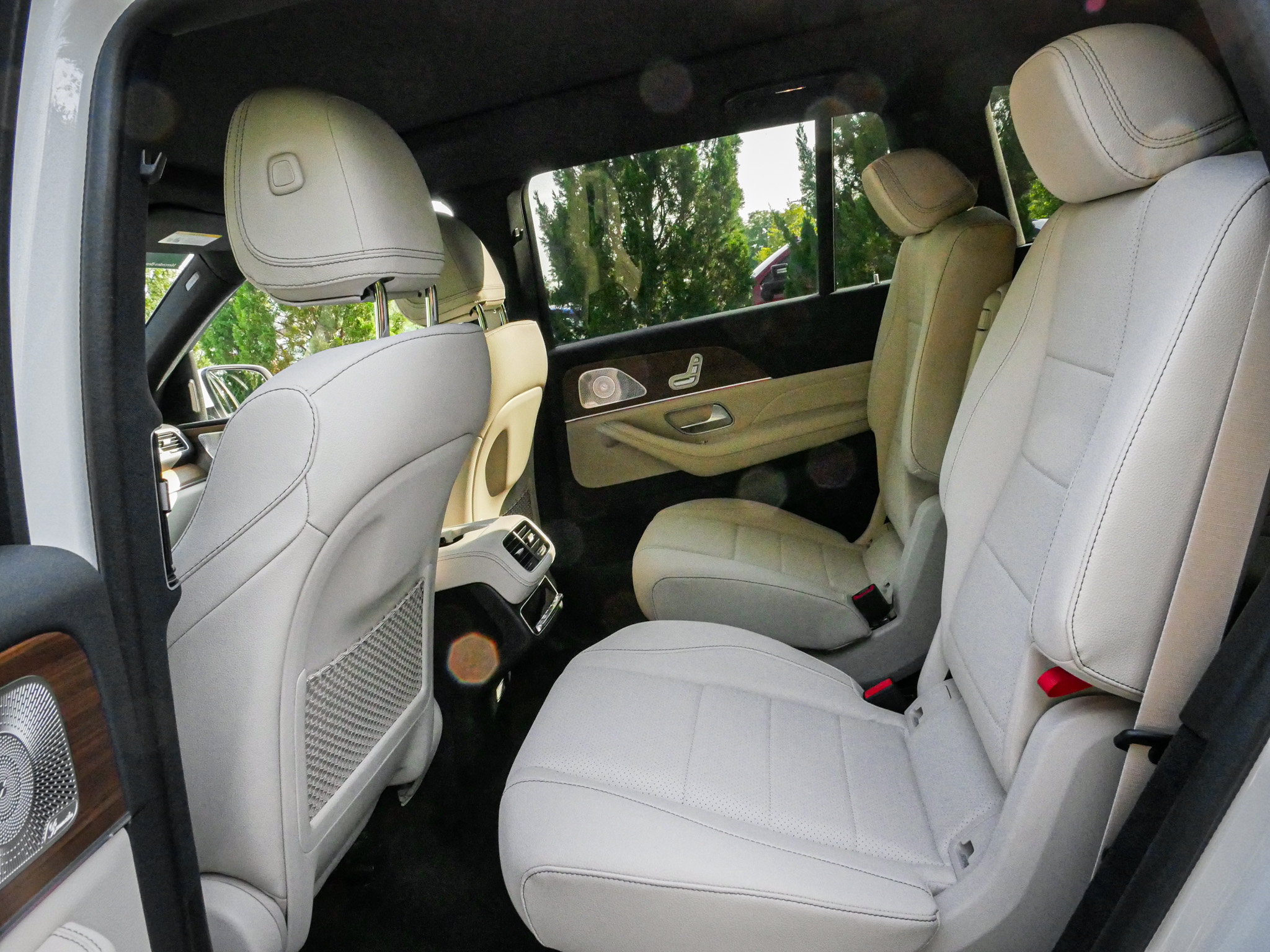 Used 2025 Mercedes-Benz GLS 450 4MATIC image 31