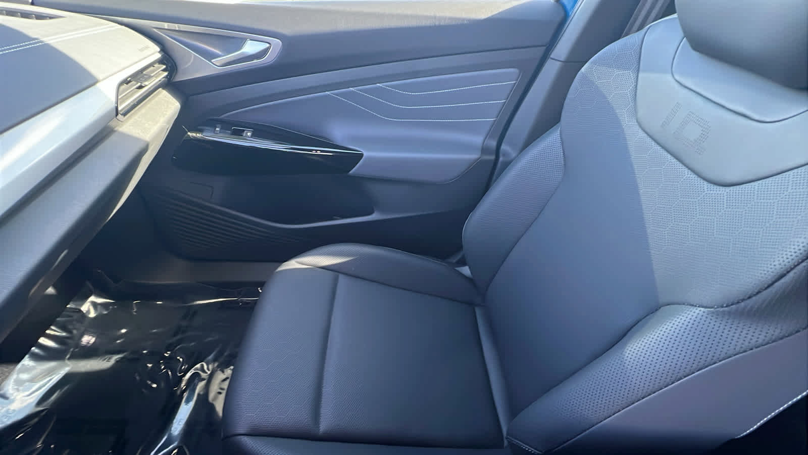 New 2026 Volkswagen ID.4 Pro S Plus image 12