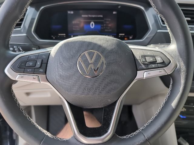 Used 2022 Volkswagen Tiguan SE image 11