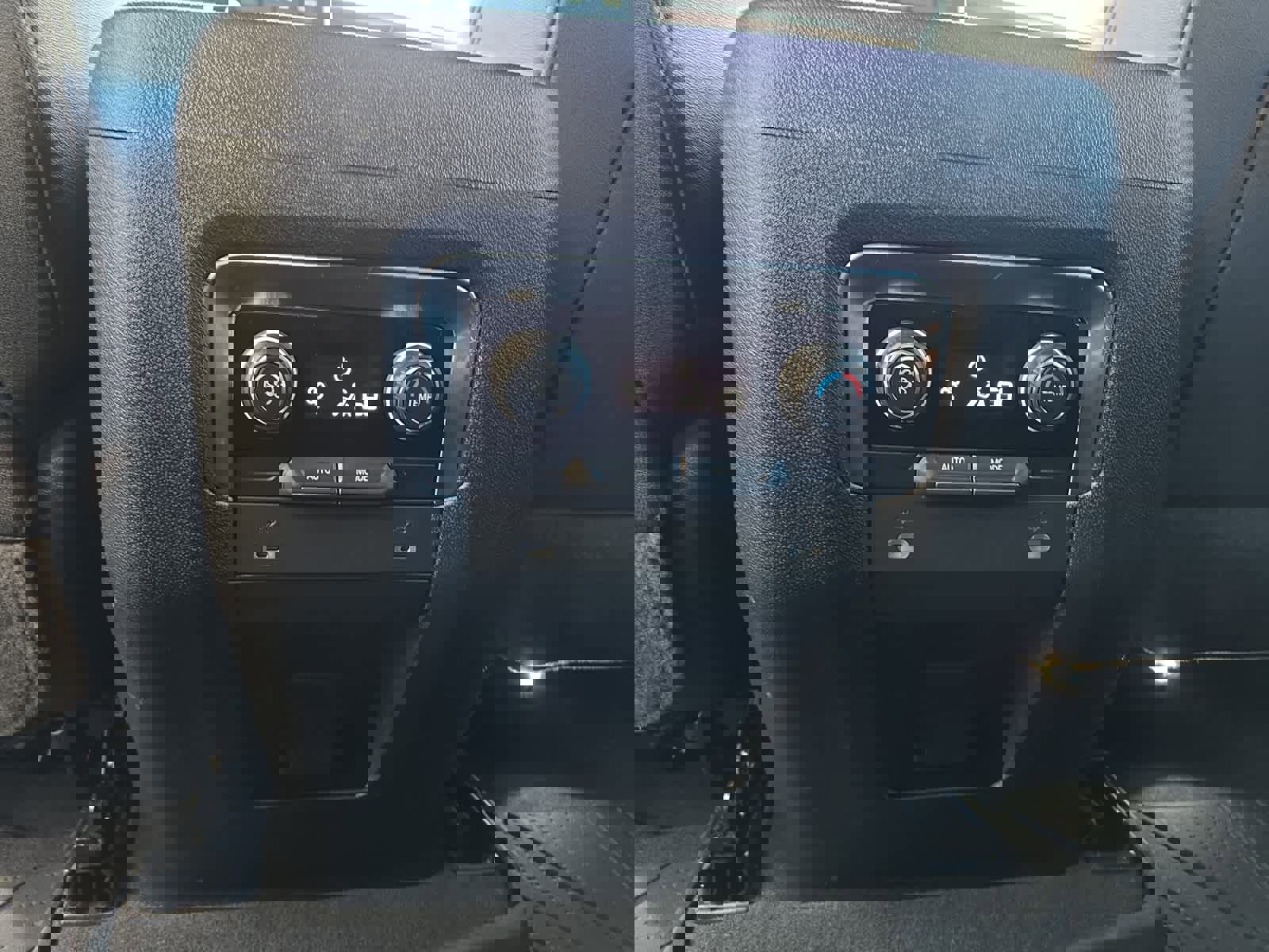 Used 2022 Chevrolet Tahoe Z71 image 23