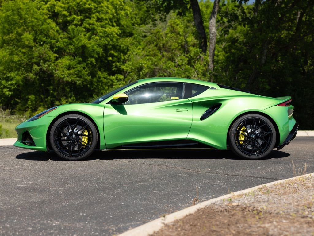 New 2026 Lotus Emira SE RWD image 3