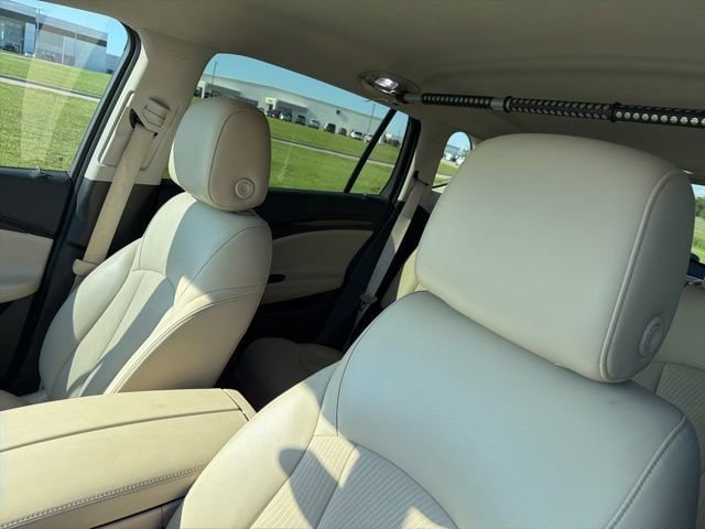 Used 2020 Buick Envision Preferred FWD image 13