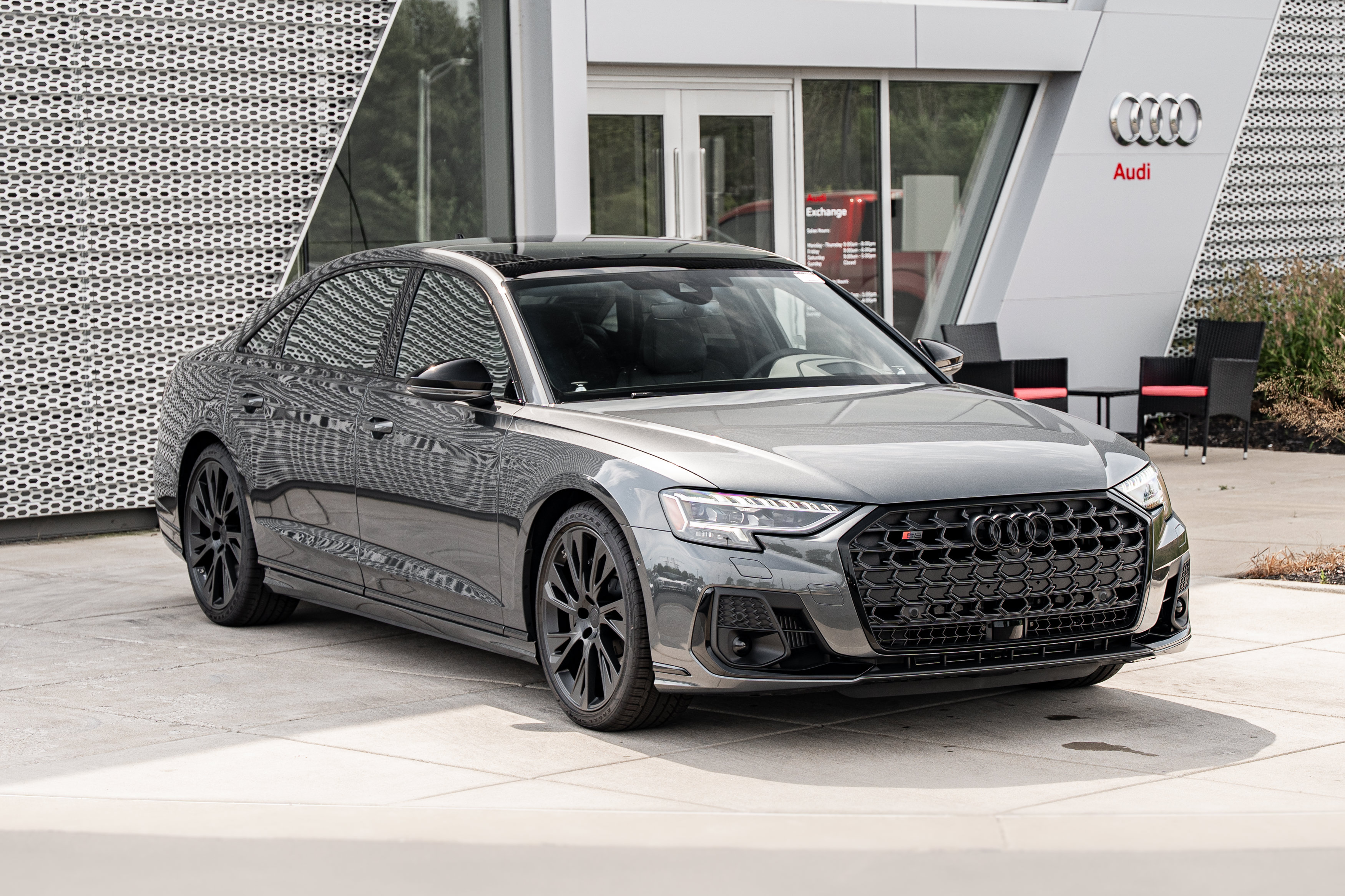 New 2027 Audi S8 AWD/4WD image 2