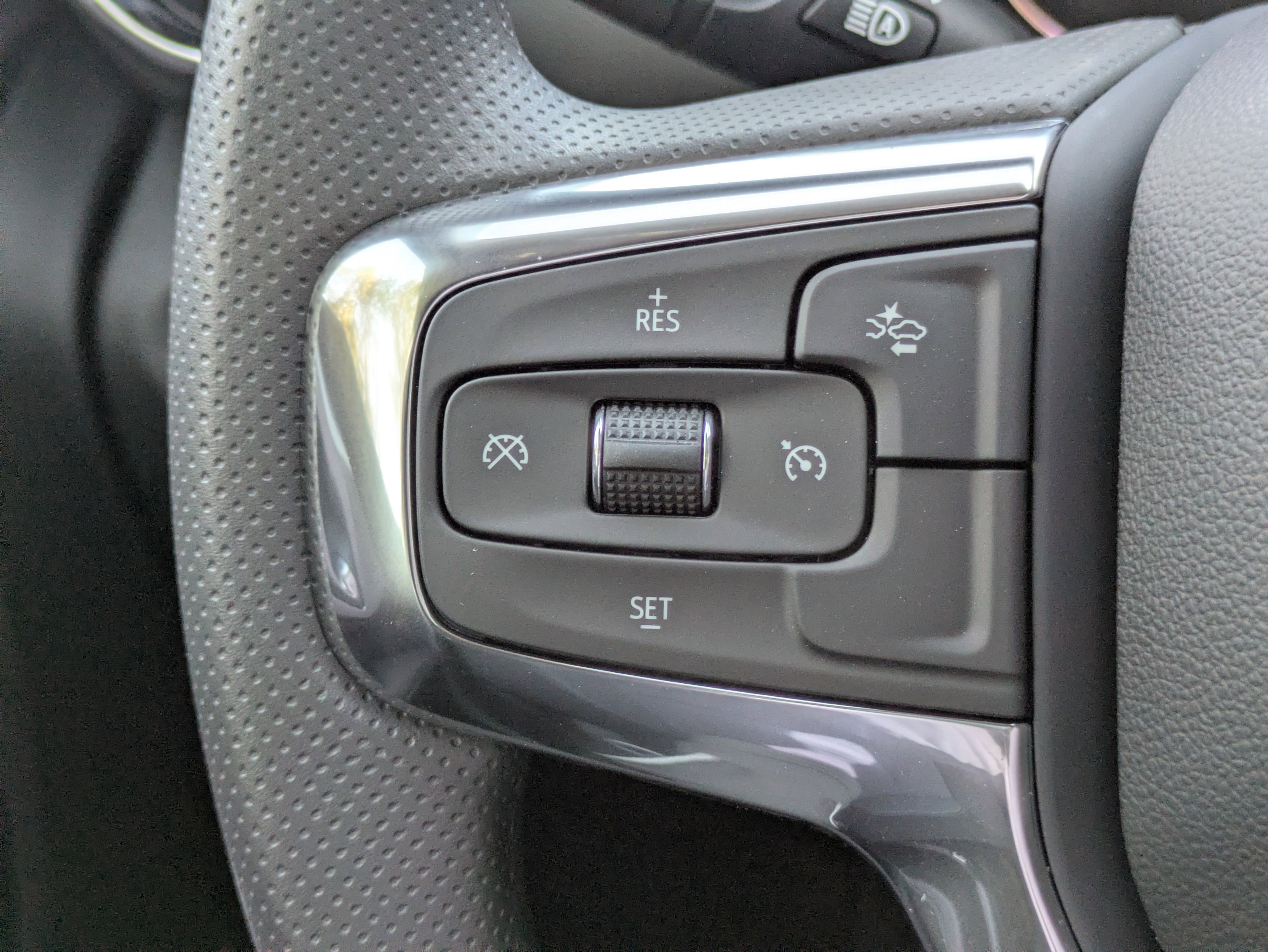 New 2026 Chevrolet Blazer LT w/ LPO, Black Sport Package image 17