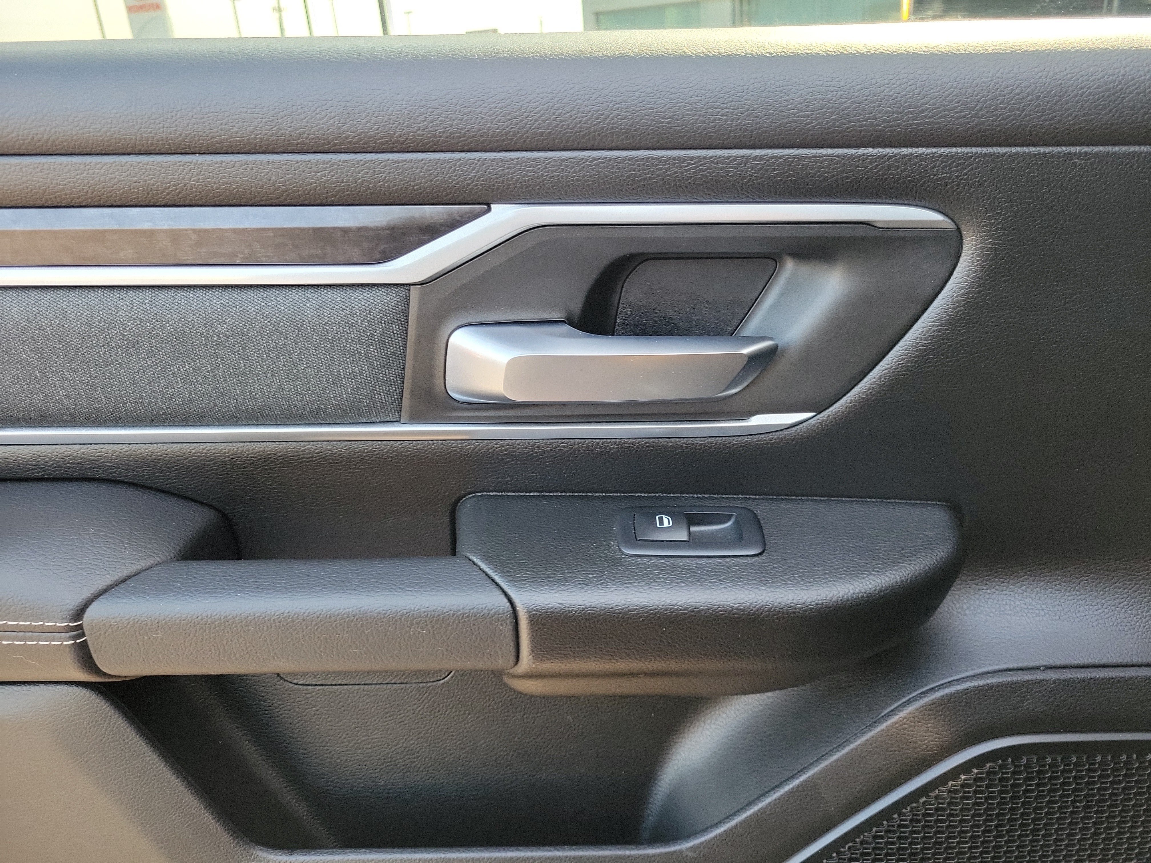 Used 2023 RAM 1500 Big Horn AWD/4WD image 12