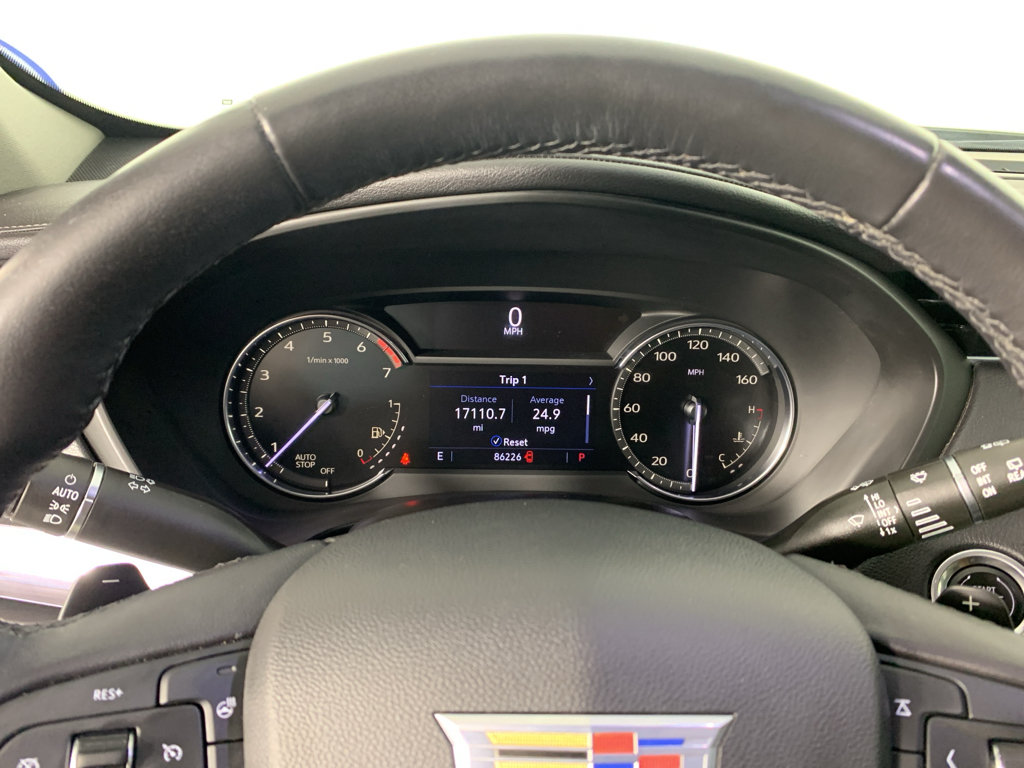 Used 2021 Cadillac XT4 Luxury w/ Cold Weather Package FWD image 22