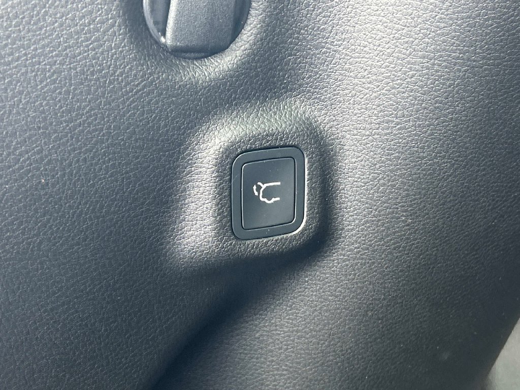 Certified 2026 Jeep Compass Limited AWD/4WD image 12