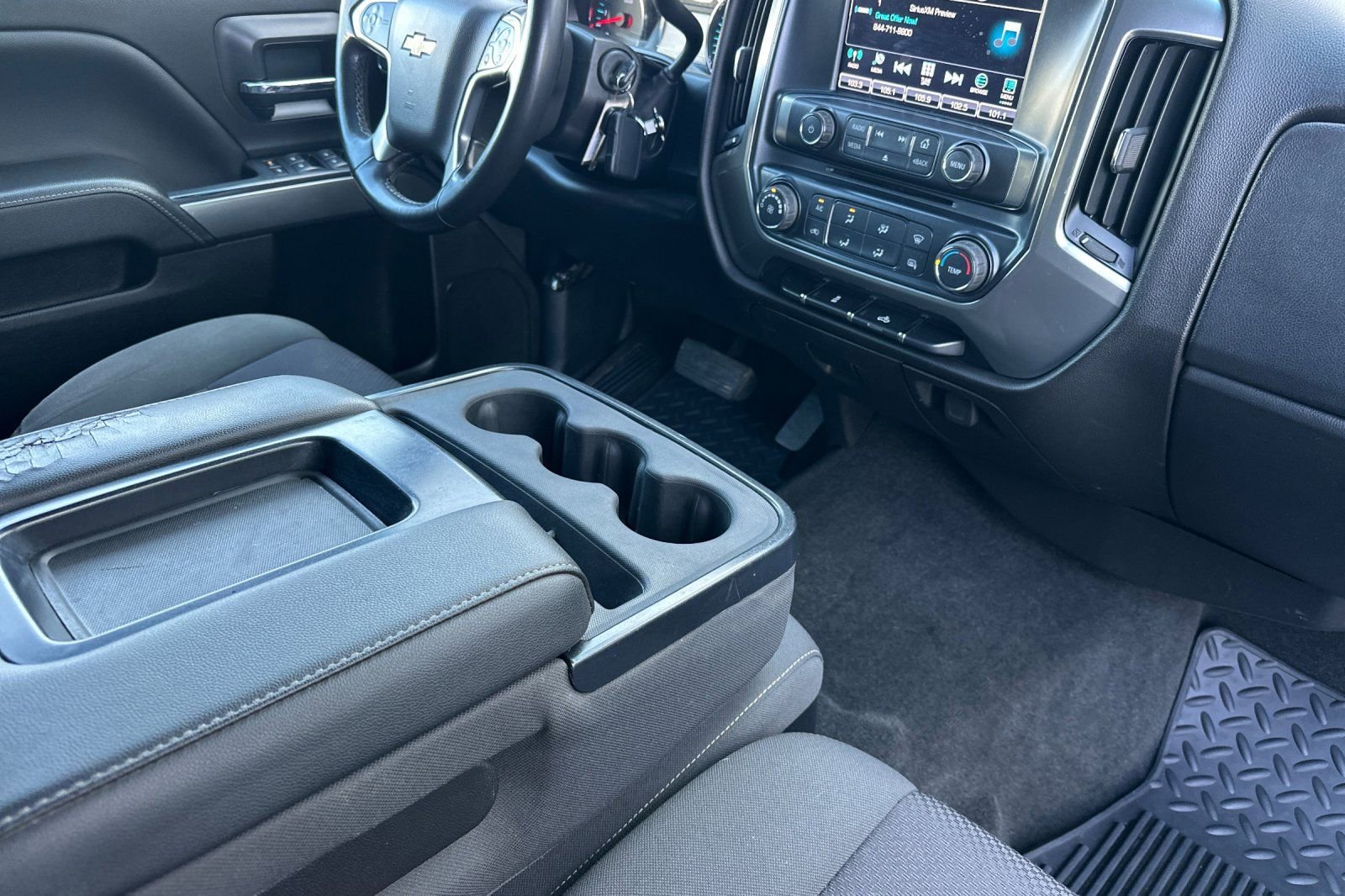 Used 2018 Chevrolet Silverado 1500 LT image 15
