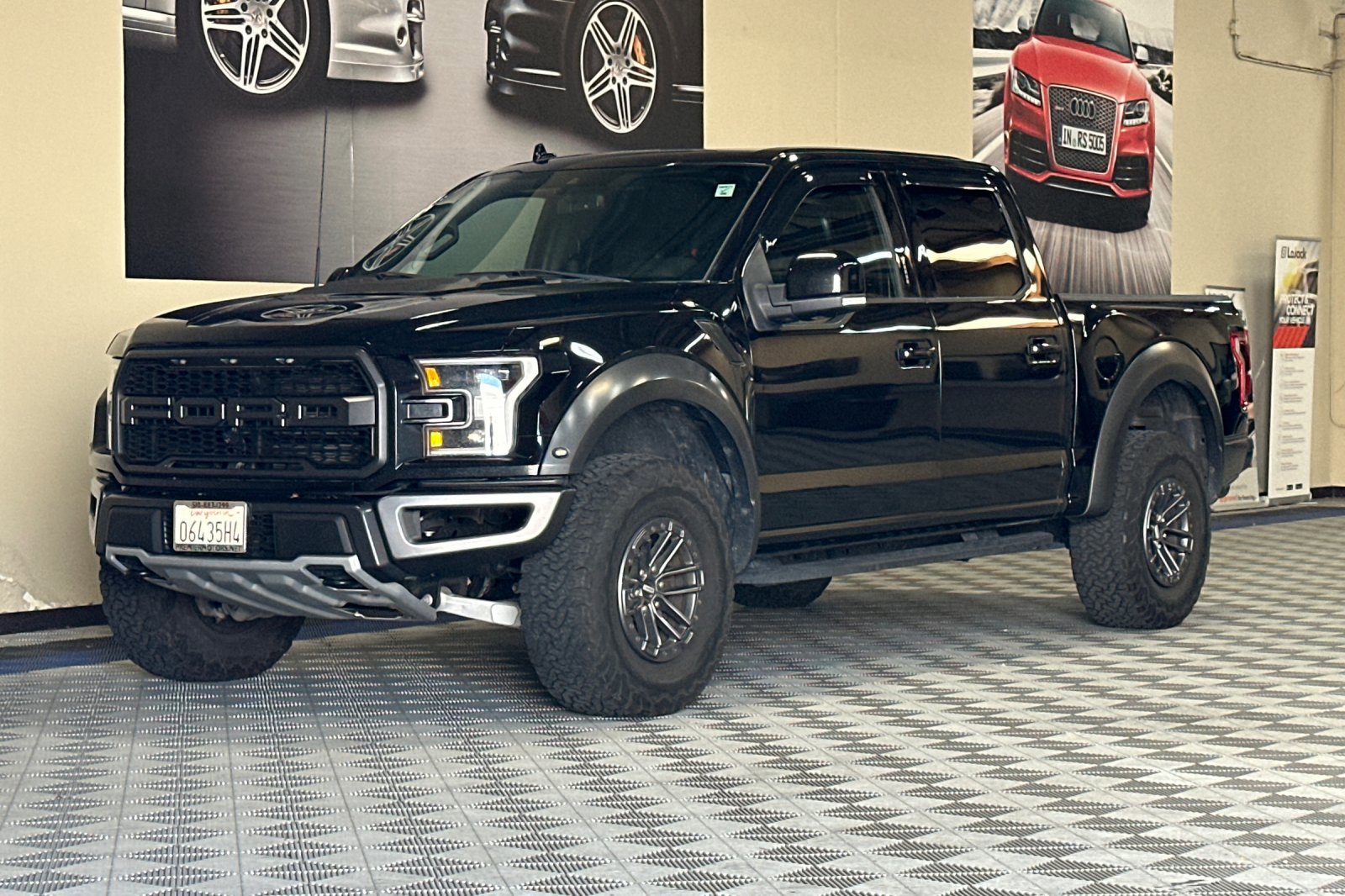Used 2020 Ford F150 Raptor w/ Equipment Group 802A Luxury image 8