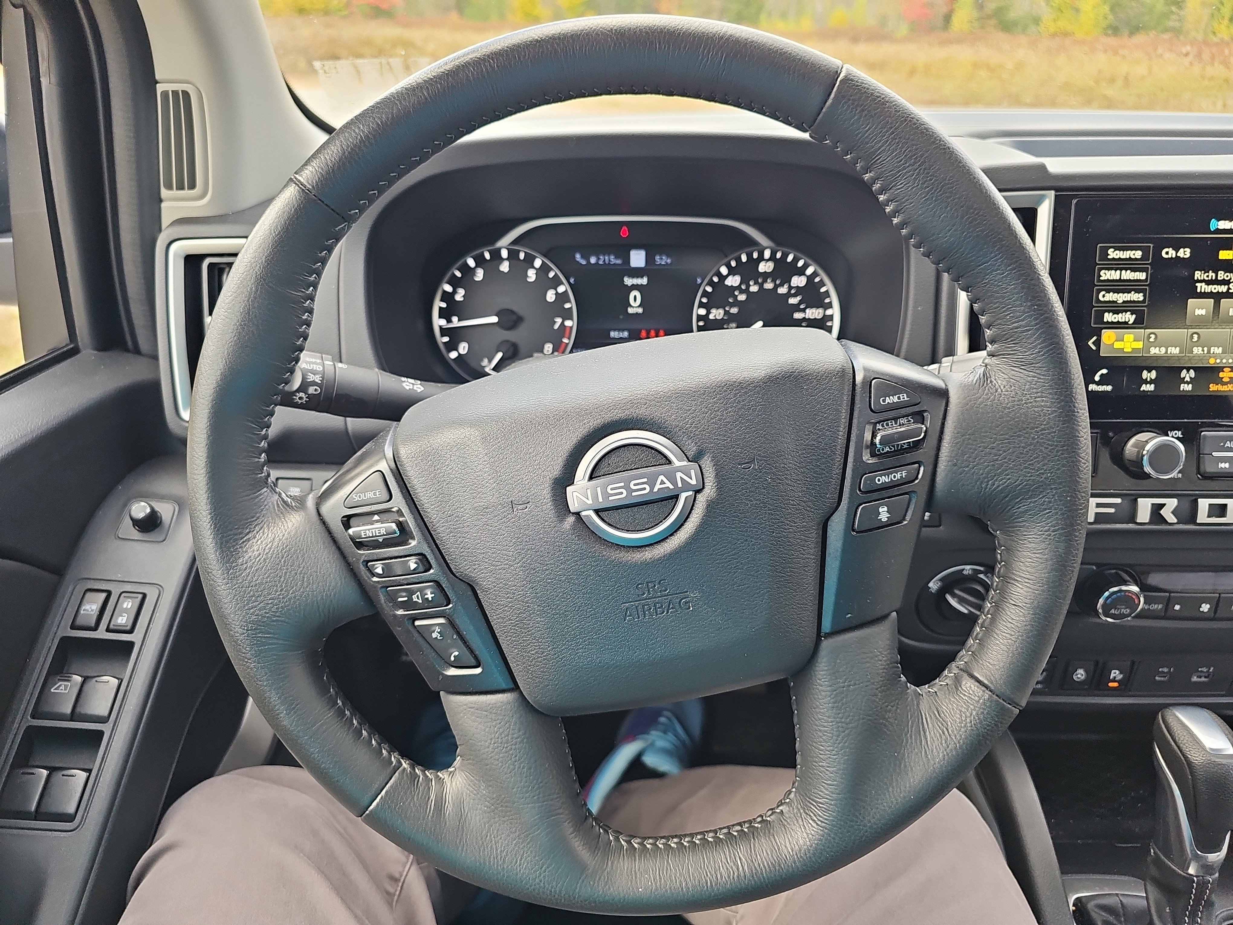 Certified 2025 Nissan Frontier SL image 21