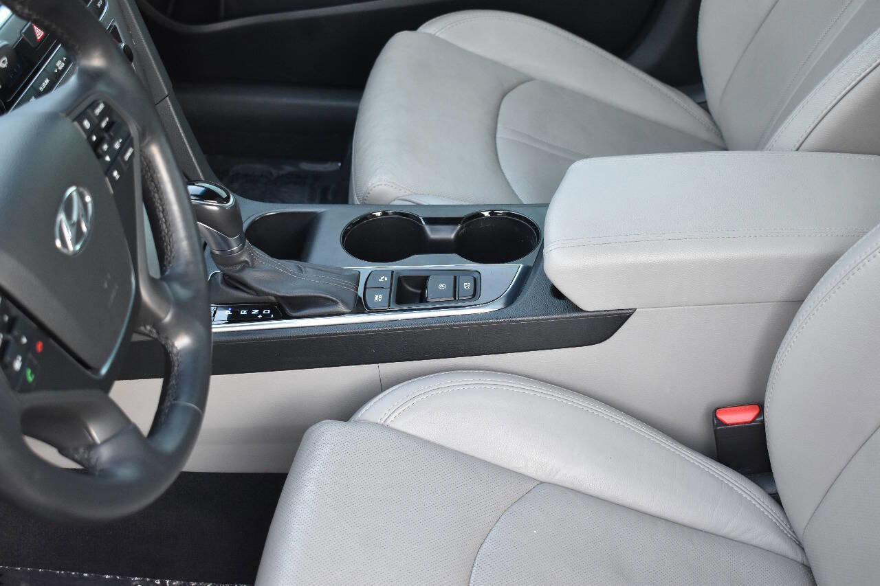Used 2015 Hyundai Sonata Limited w/ Option Group 06 image 31