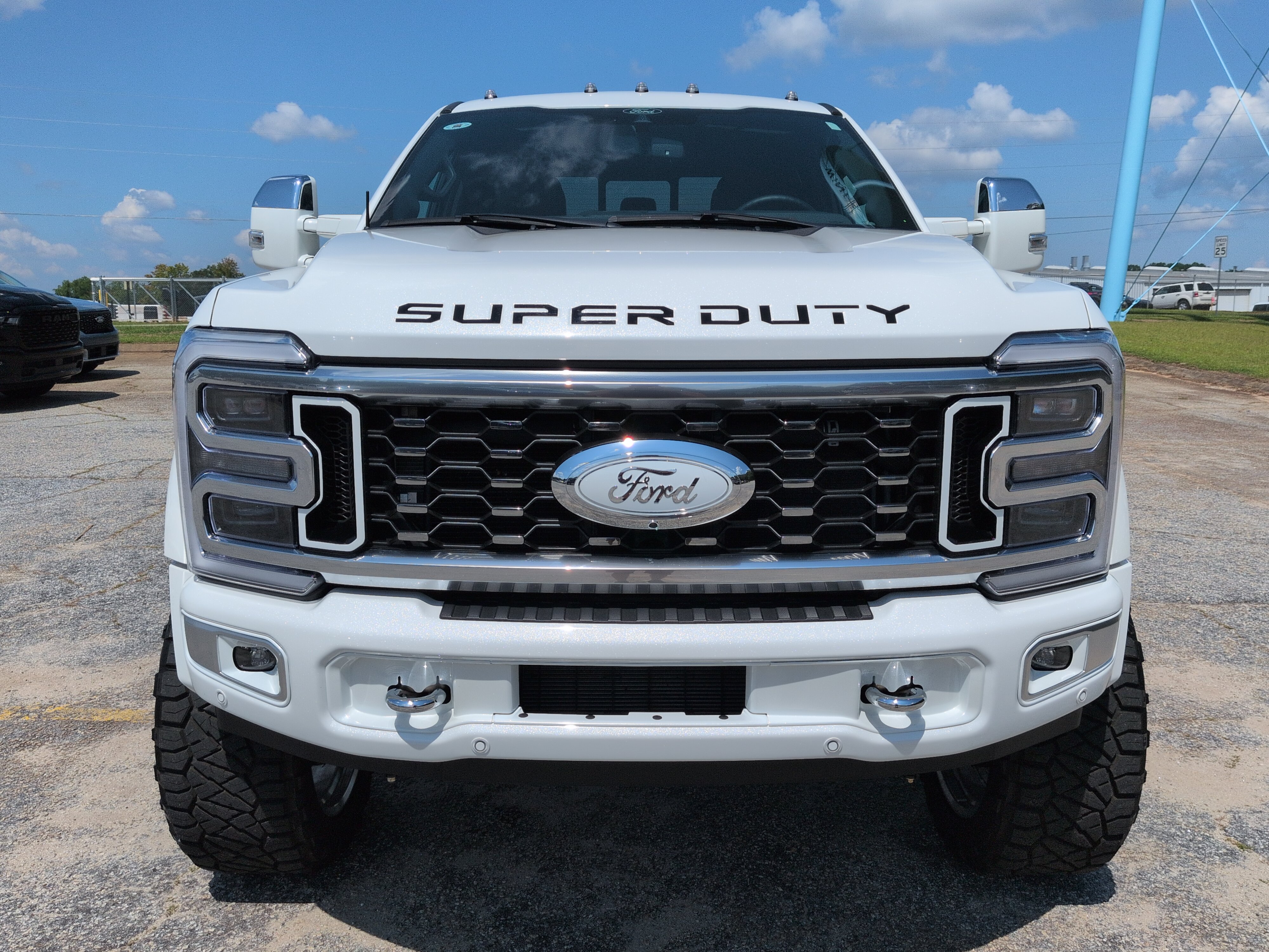Used 2024 Ford F450 Platinum w/ FX4 Off-Road Package AWD/4WD image 7