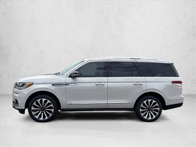 Used 2024 Lincoln Navigator Reserve AWD/4WD image 9