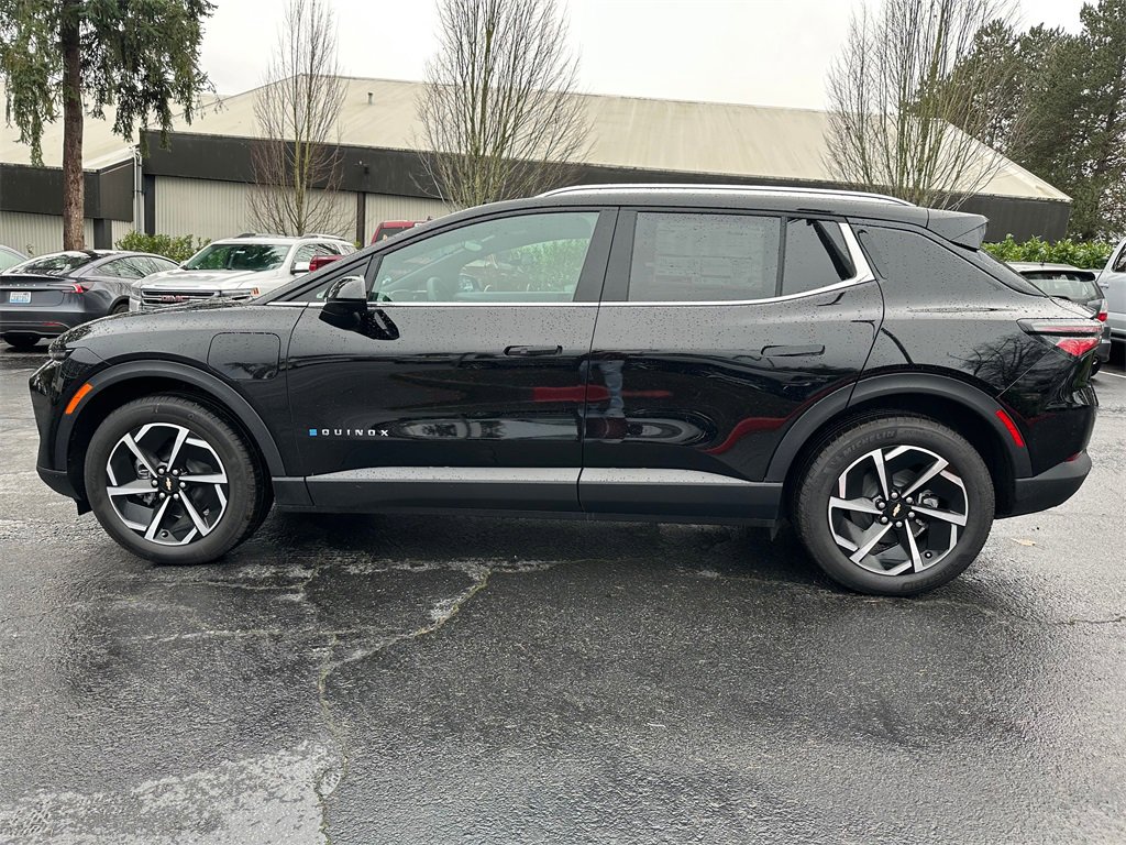 New 2026 Chevrolet Equinox EV LT image 2