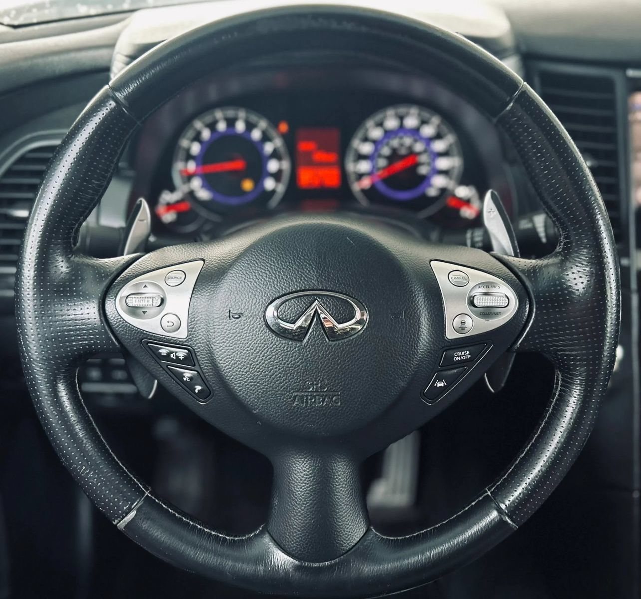 Used 2009 INFINITI FX35 AWD w/ Technology Pkg image 11
