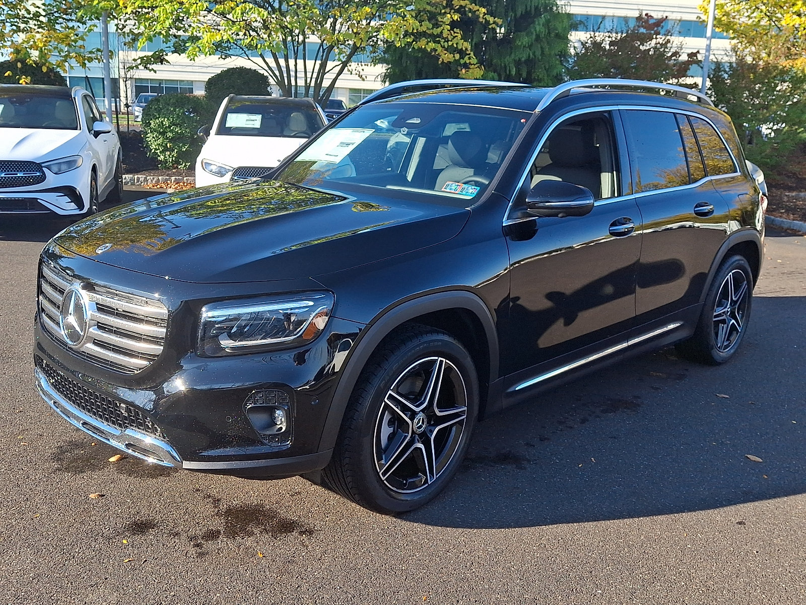 New 2026 Mercedes-Benz GLB 250 4MATIC image 3