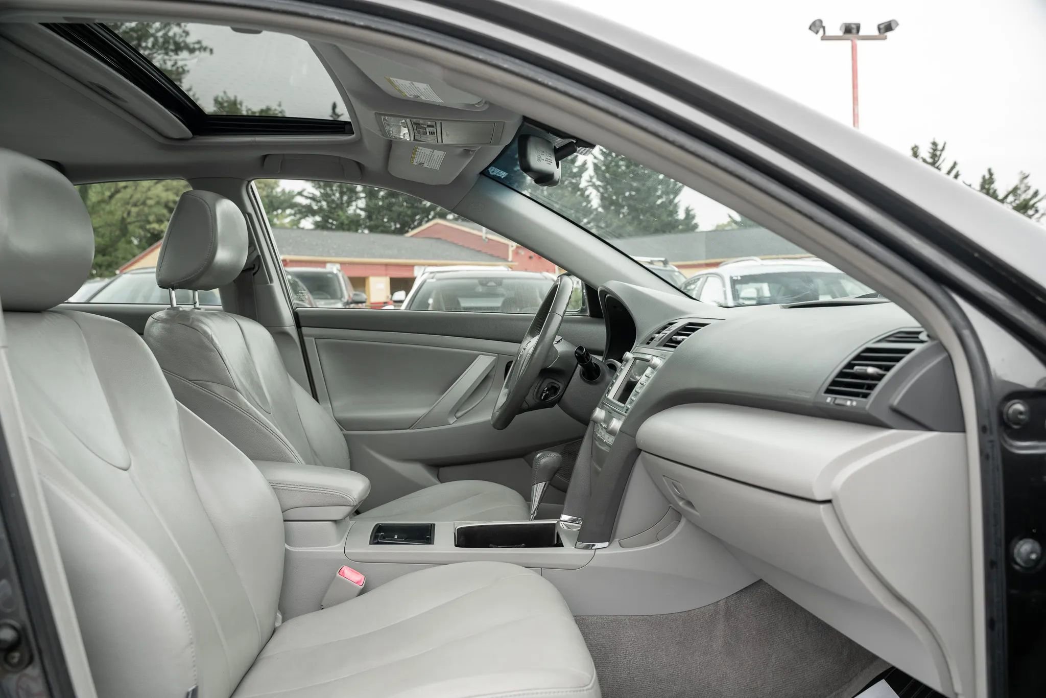 Used 2008 Toyota Camry Hybrid FWD image 11