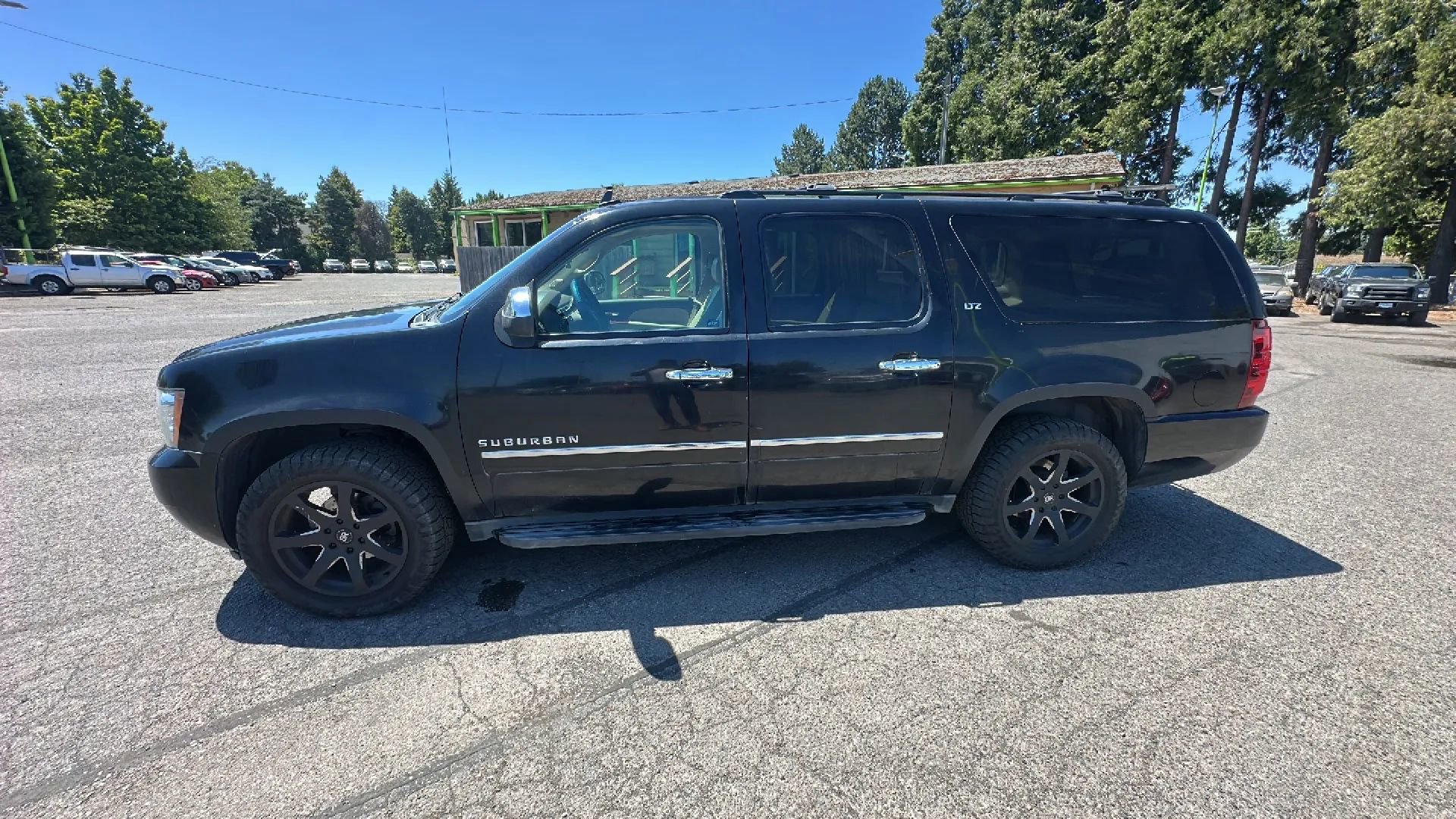 Used 2012 Chevrolet Suburban LTZ image 6