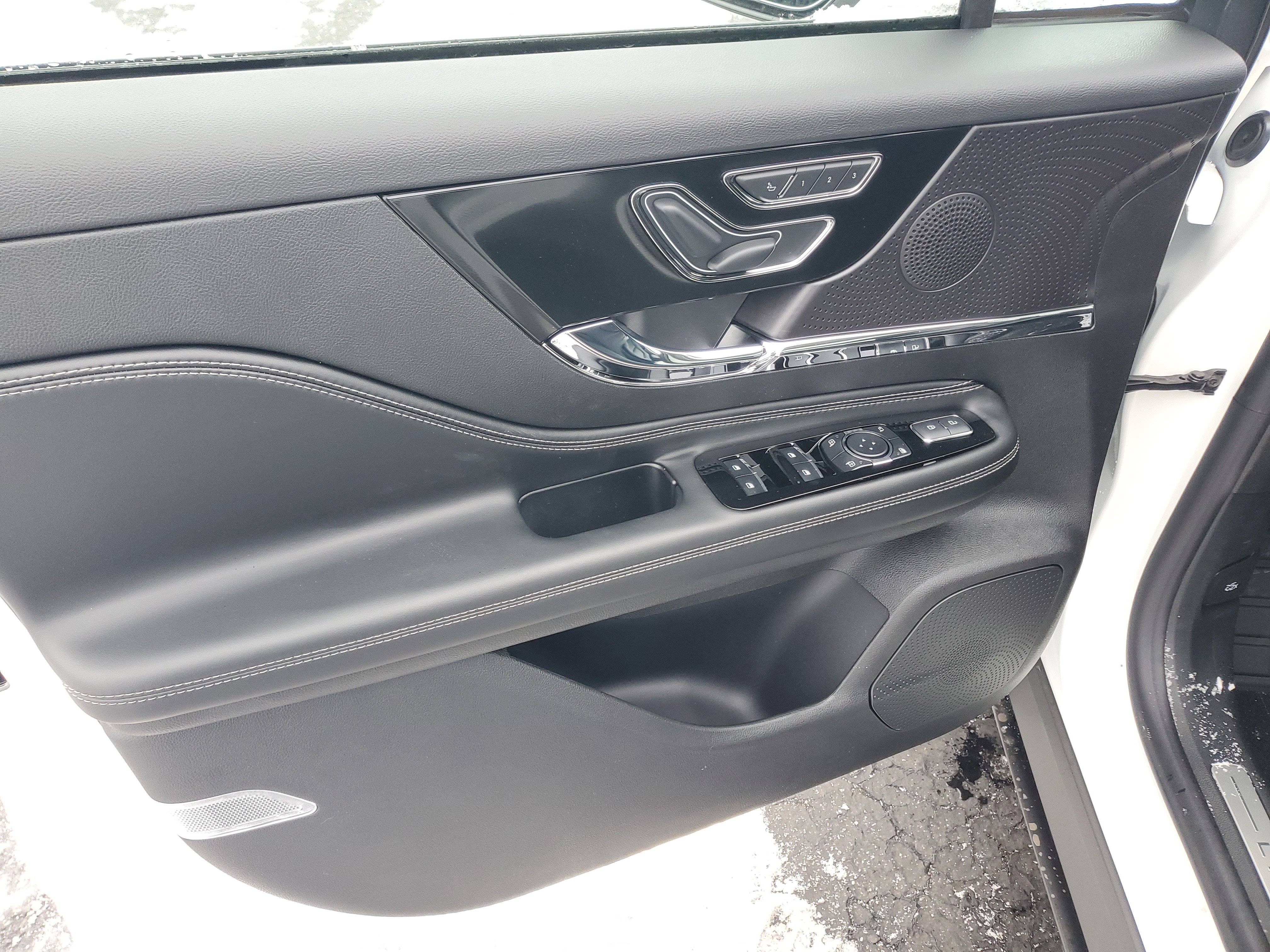 New 2026 Lincoln Corsair Premiere image 8