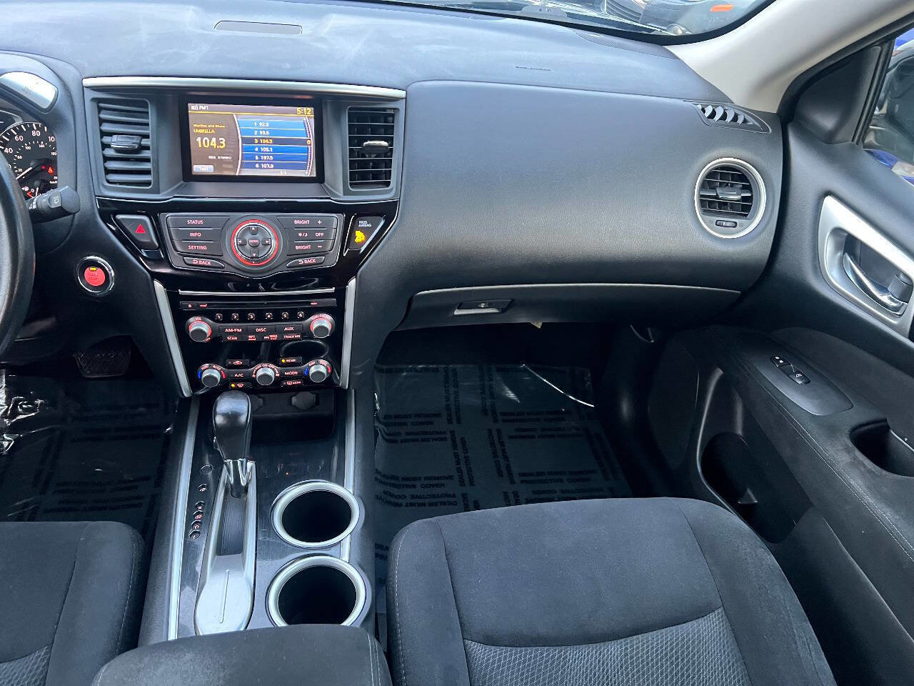 Used 2015 Nissan Pathfinder SV image 33