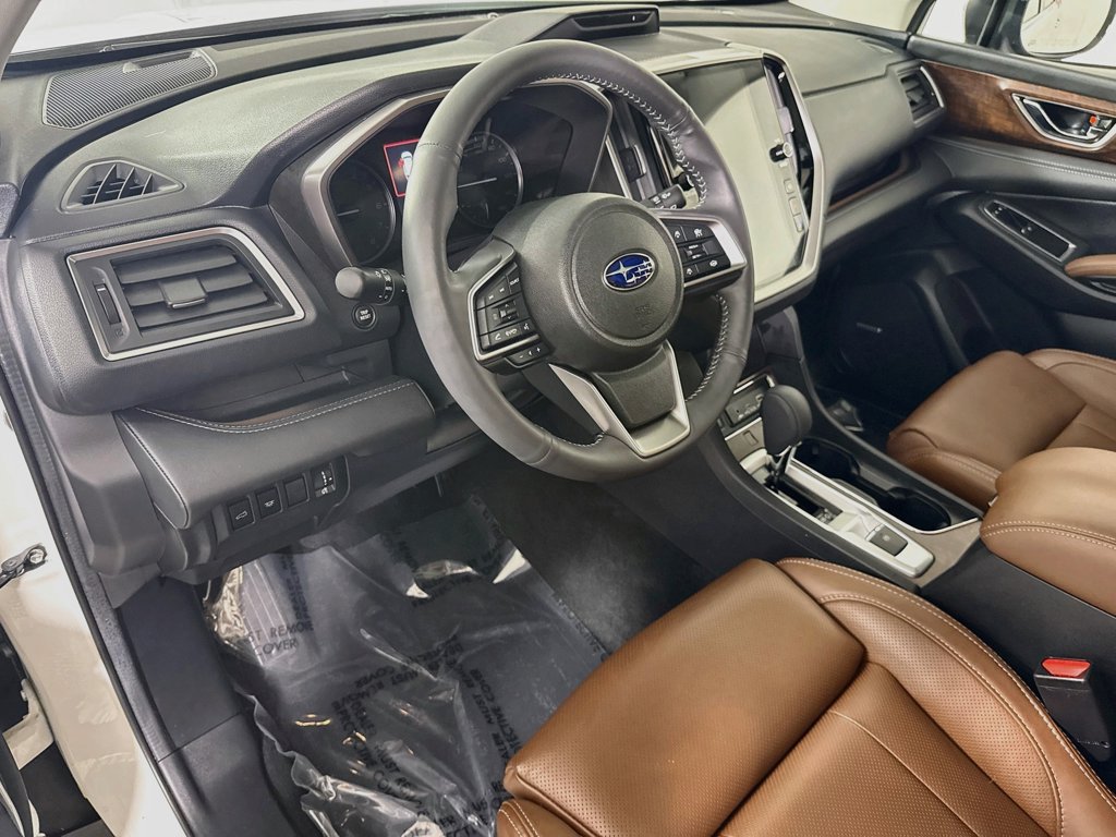 Certified 2025 Subaru Ascent Touring AWD/4WD image 18