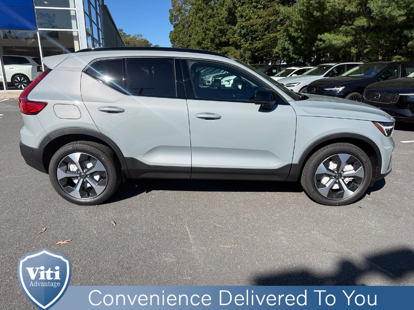 New 2026 Volvo XC40 B5 Plus w/ Protection Package Premier AWD/4WD image 9