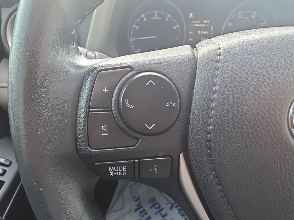 Used 2017 Toyota RAV4 XLE image 22