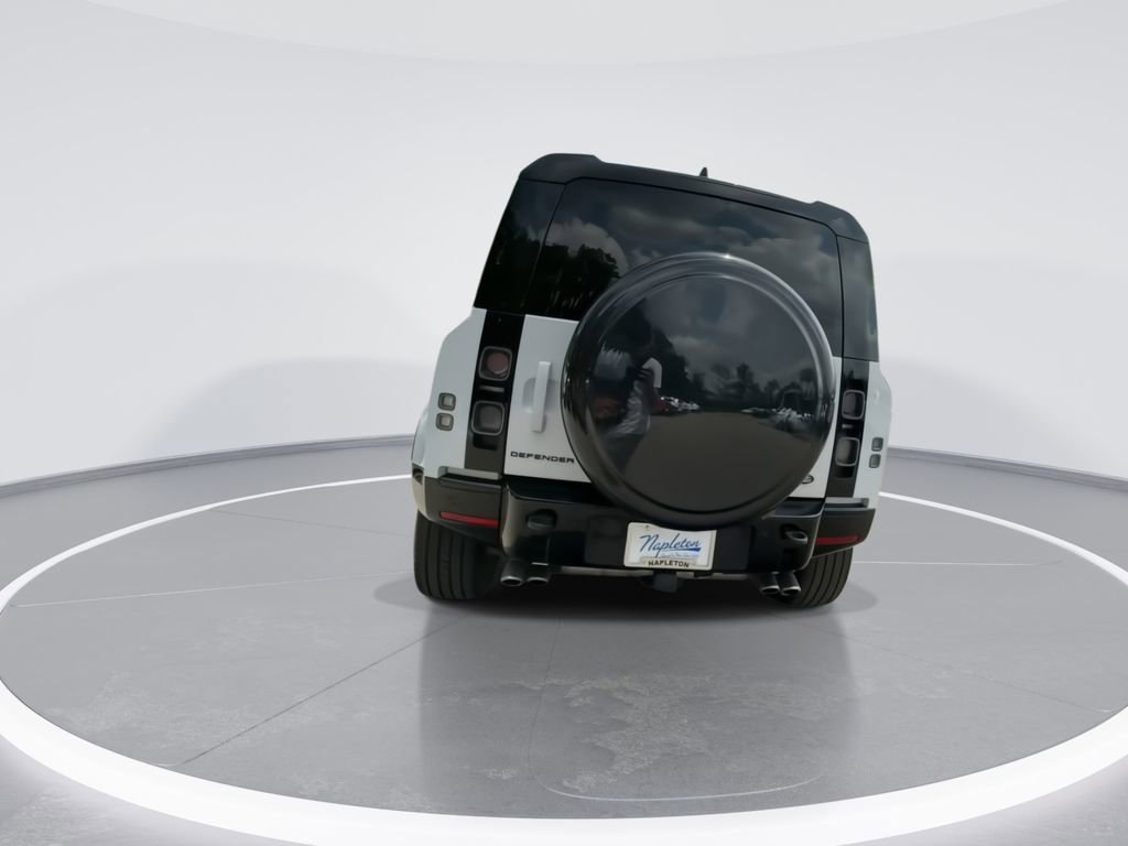 Used 2023 Land Rover Defender 110 V8 image 9