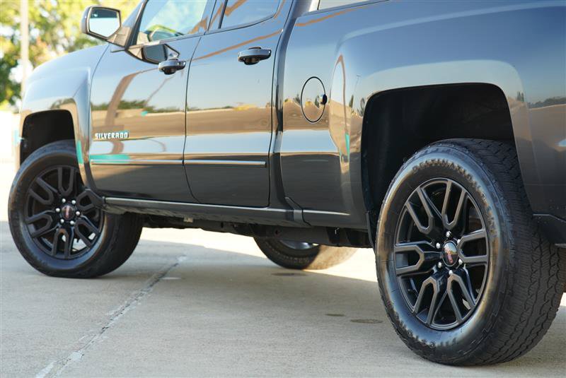 Used 2018 Chevrolet Silverado 1500 LT w/ All Star Edition AWD/4WD image 18