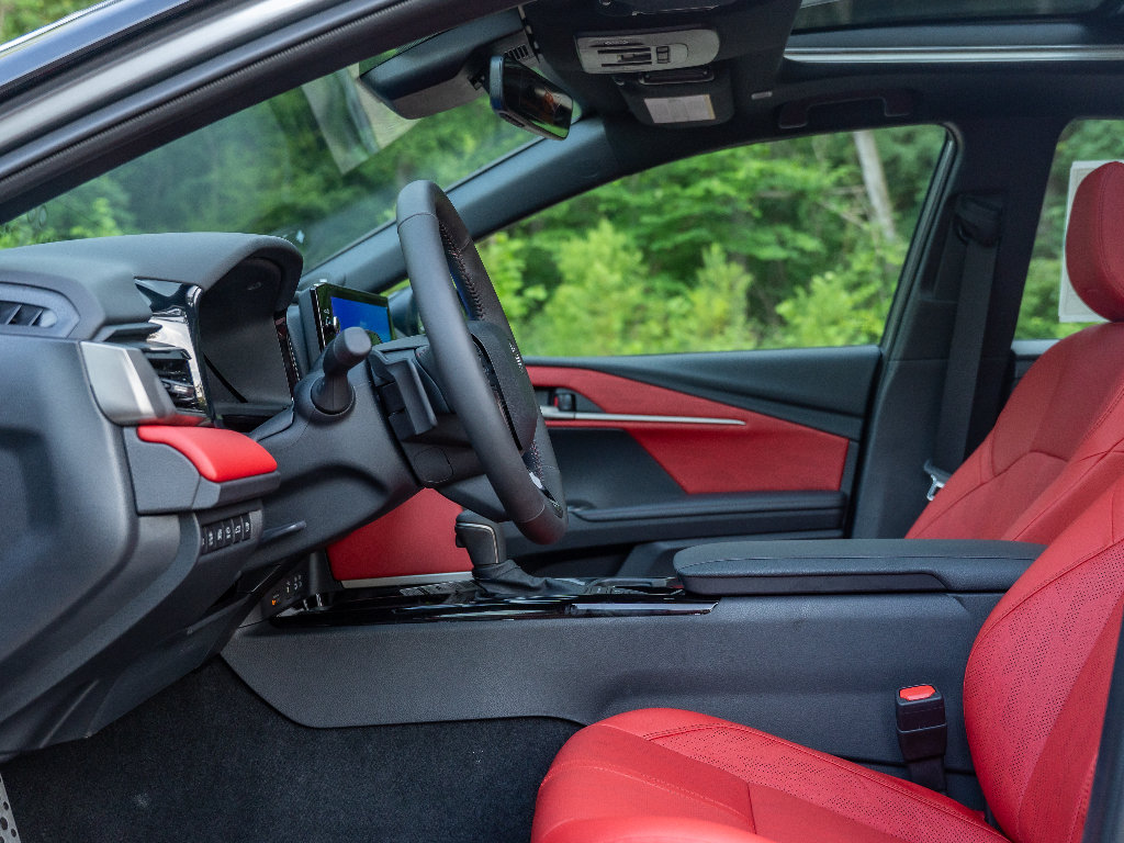 New 2026 Toyota Camry XSE FWD image 11