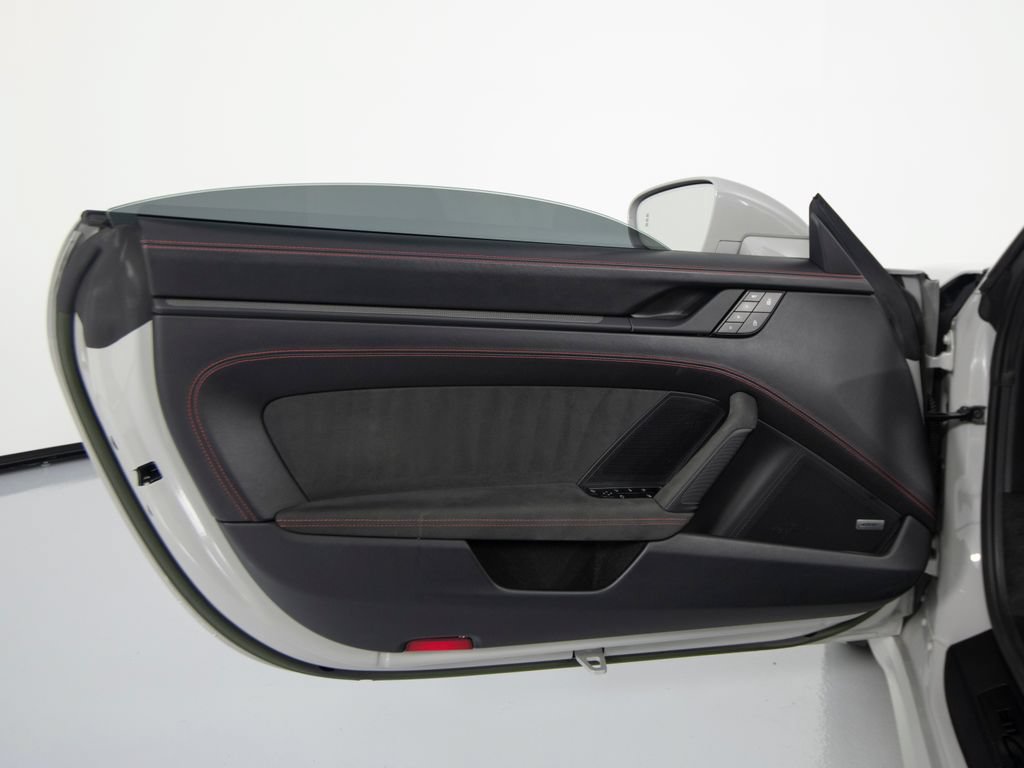 Certified 2022 Porsche 911 Carrera GTS RWD image 19