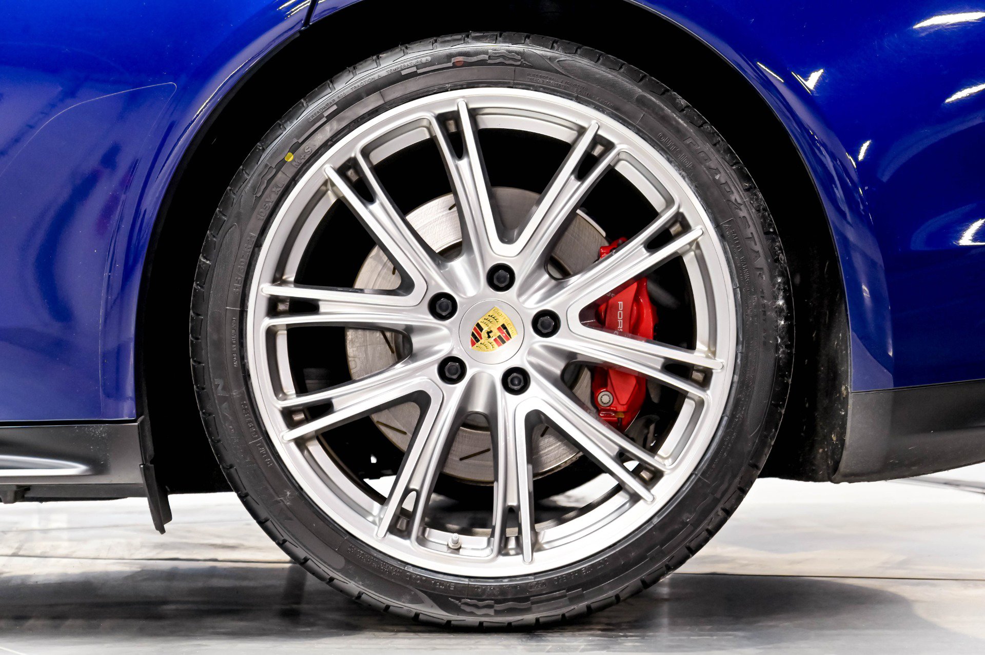 Used 2020 Porsche Panamera GTS AWD/4WD image 47