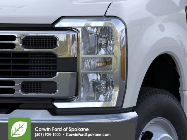 New 2026 Ford F350 XL w/ XL Chrome Package image 18