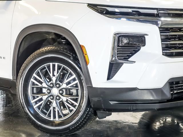Used 2024 Chevrolet Traverse LT image 4