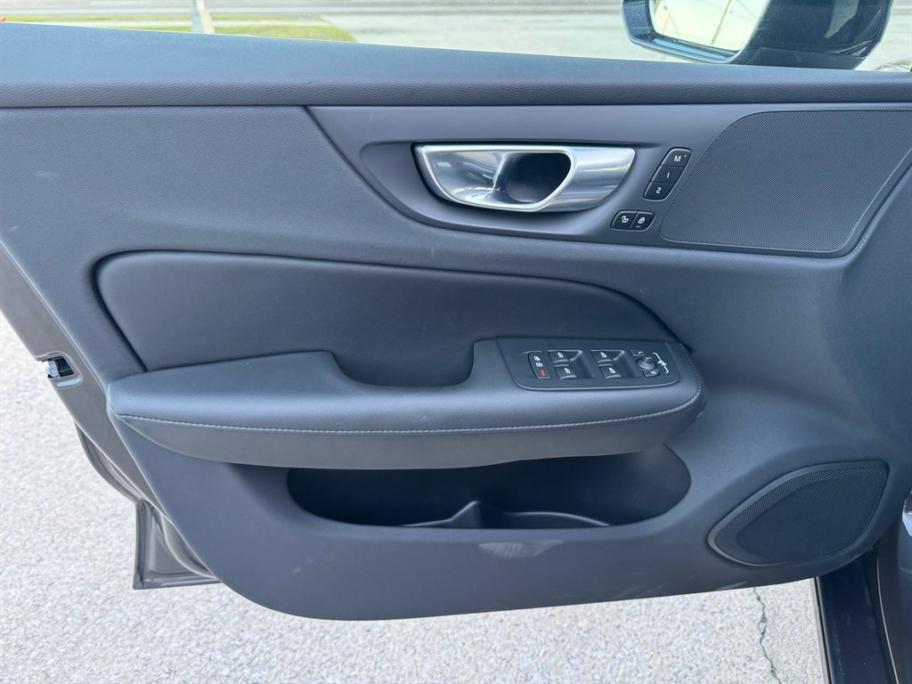 Used 2024 Volvo S60 B5 Plus image 14