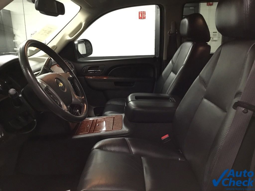 Used 2012 Chevrolet Avalanche LTZ image 24