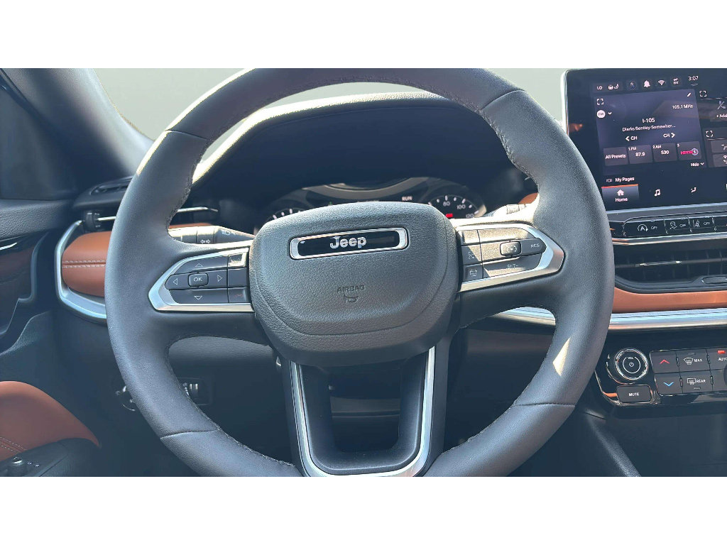 Used 2025 Jeep Compass Limited AWD/4WD image 14