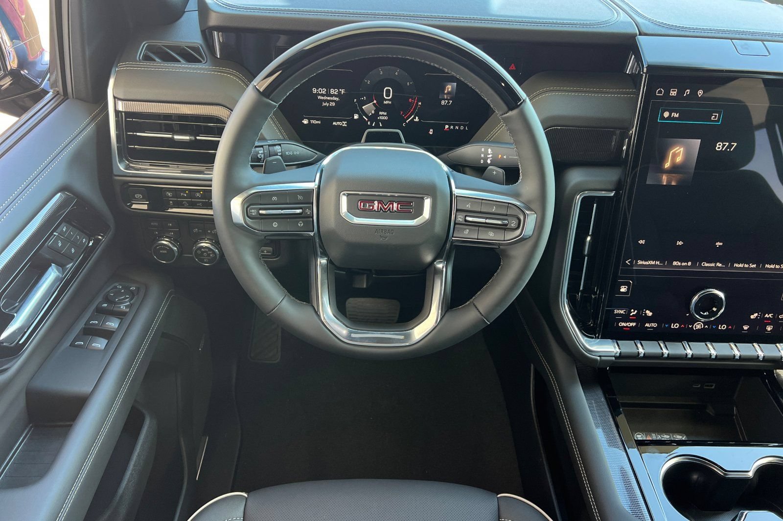 New 2026 GMC Yukon XL Elevation AWD/4WD image 14
