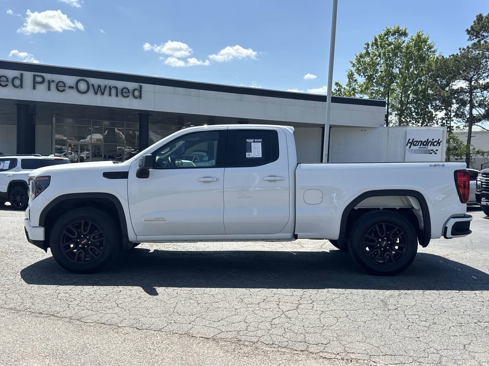 Used 2023 GMC Sierra 1500 Elevation AWD/4WD image 7