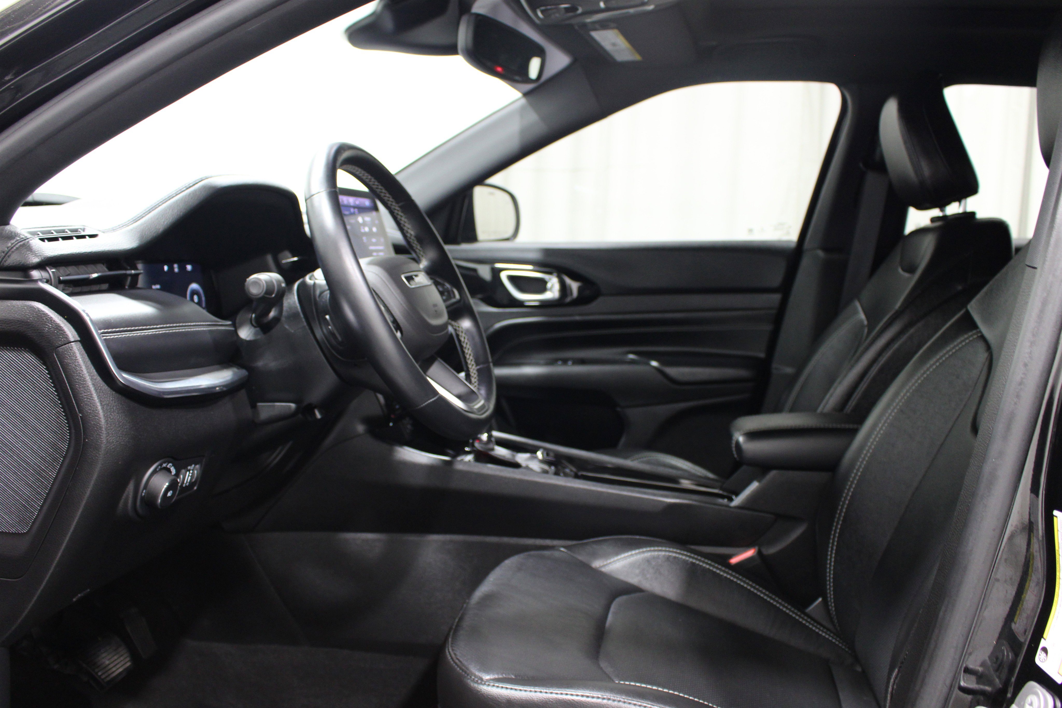 Used 2022 Jeep Compass High Altitude image 3