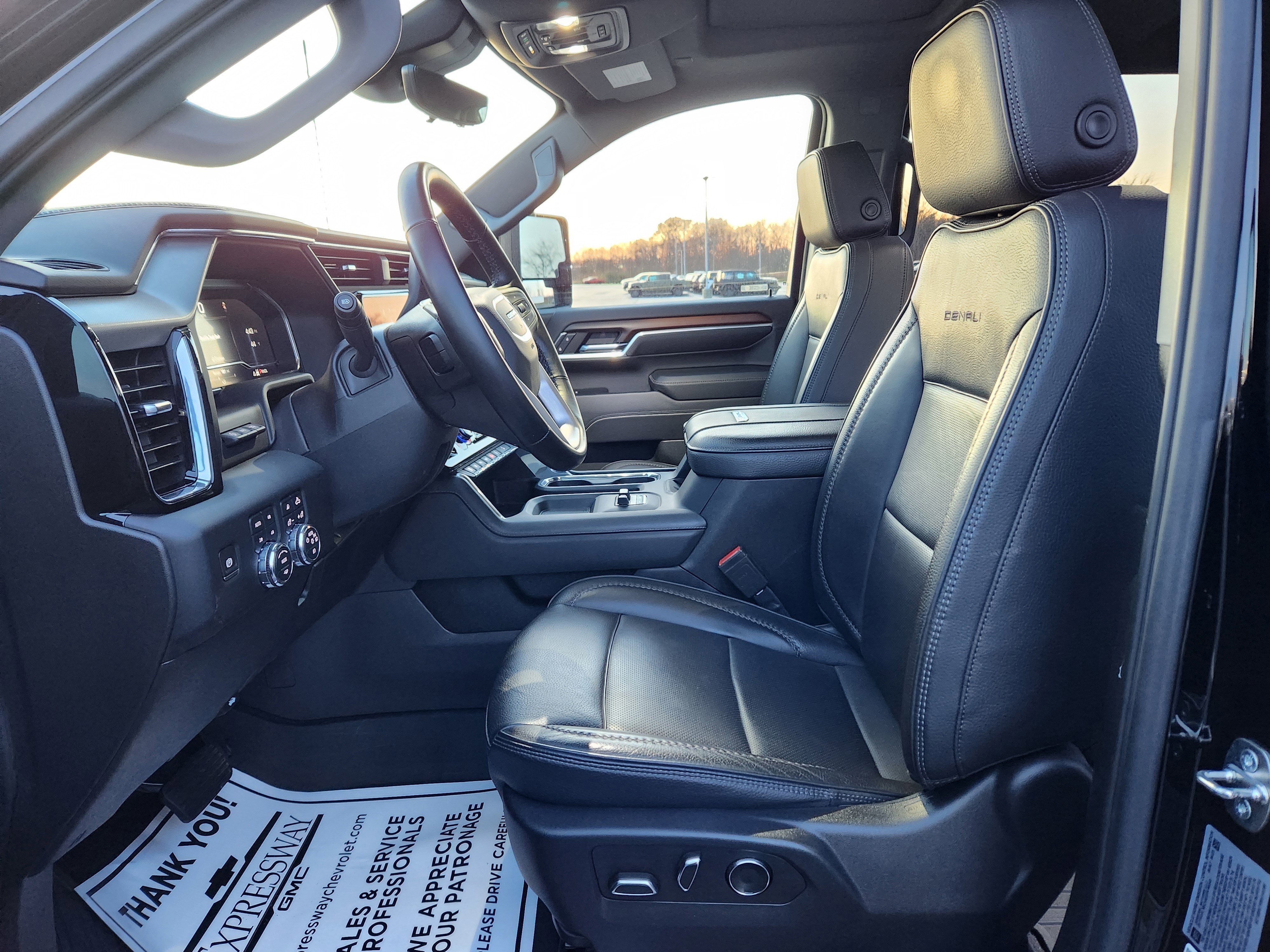 Used 2024 GMC Sierra 2500 Denali w/ Denali Reserve Package image 12