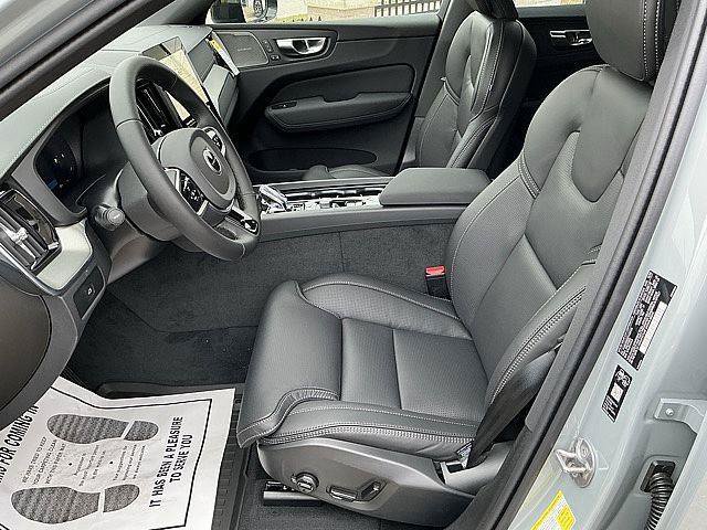 New 2026 Volvo XC60 B5 Ultra w/ Climate Package AWD/4WD image 14