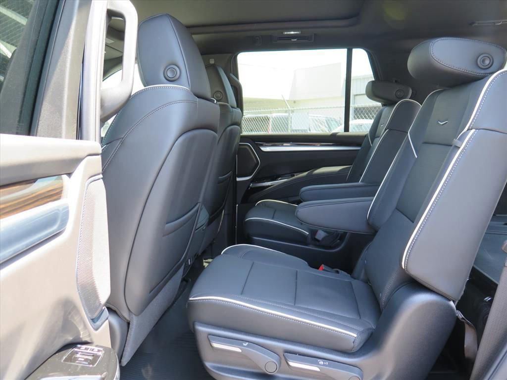 New 2026 Cadillac Escalade Luxury w/ Touring Package AWD/4WD image 24