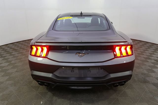 Used 2024 Ford Mustang Premium image 9